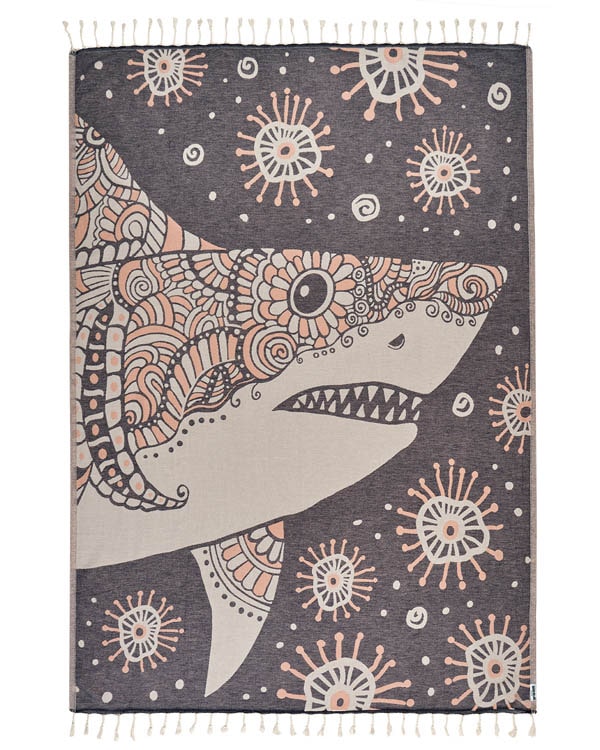 Mrs. Shark – Discovery Shark Week - SAND CLOUD