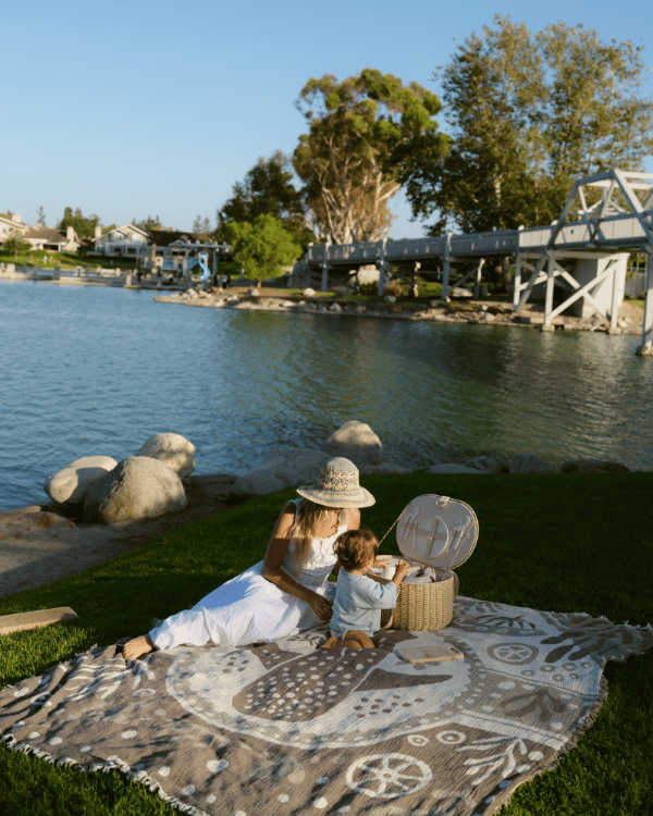 Kohala Shark – PARTY BLANKET™ - SAND CLOUD